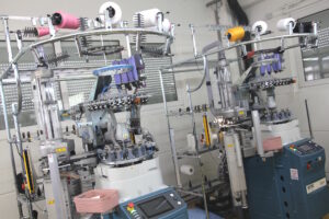 Socken besticken lassen Strickmaschine