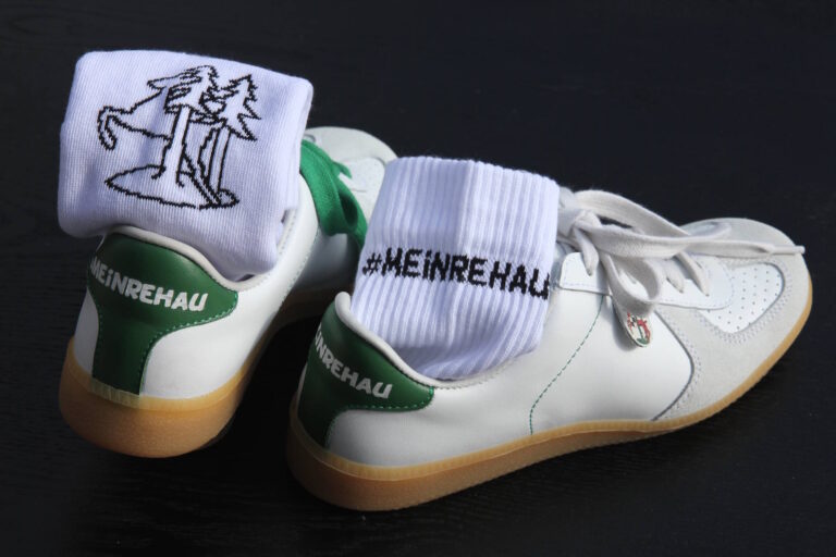 Socken meiner Stadt Rehau Socken mit Stadtmotiv und Hashtag