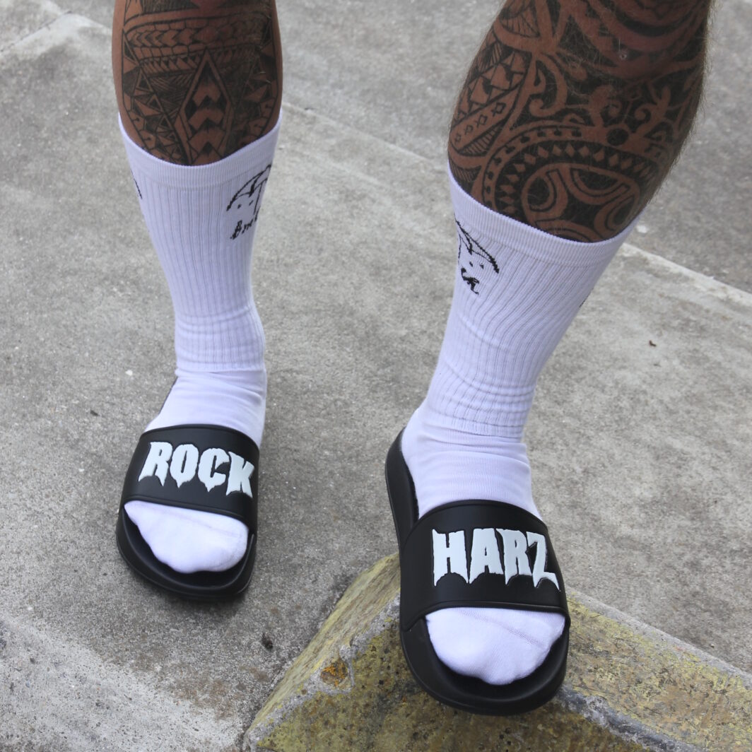 Badelatschen Merch-Kollektion Rock-Festival