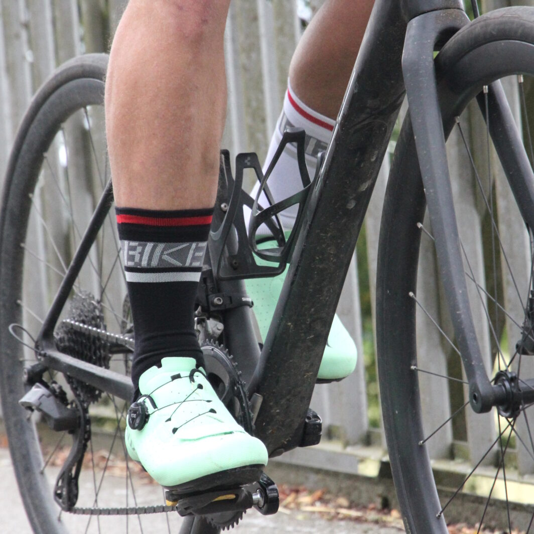 Radfahrer-Beine mit Bike-Socken