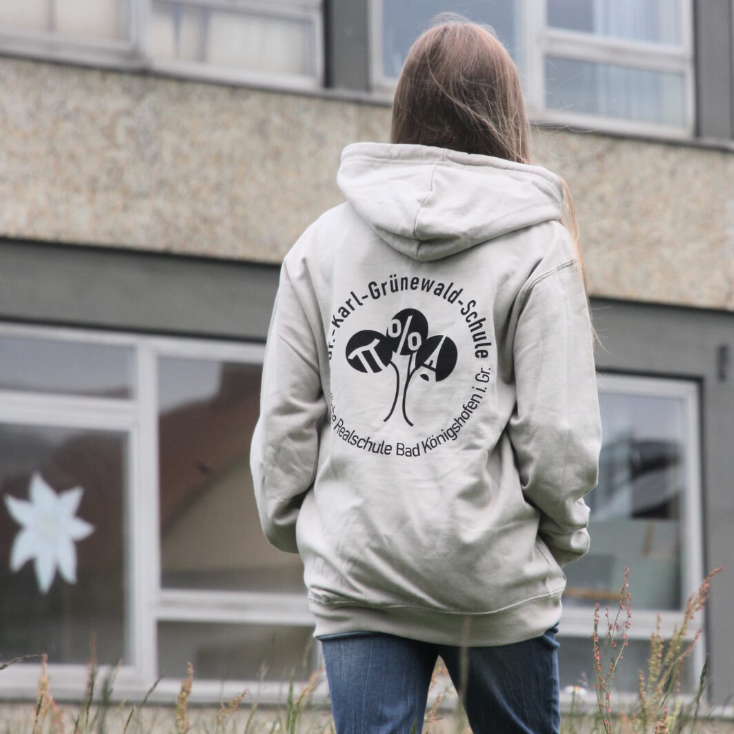 Bedruckter Hoodie Logo Realschule Rücken Mädchen
