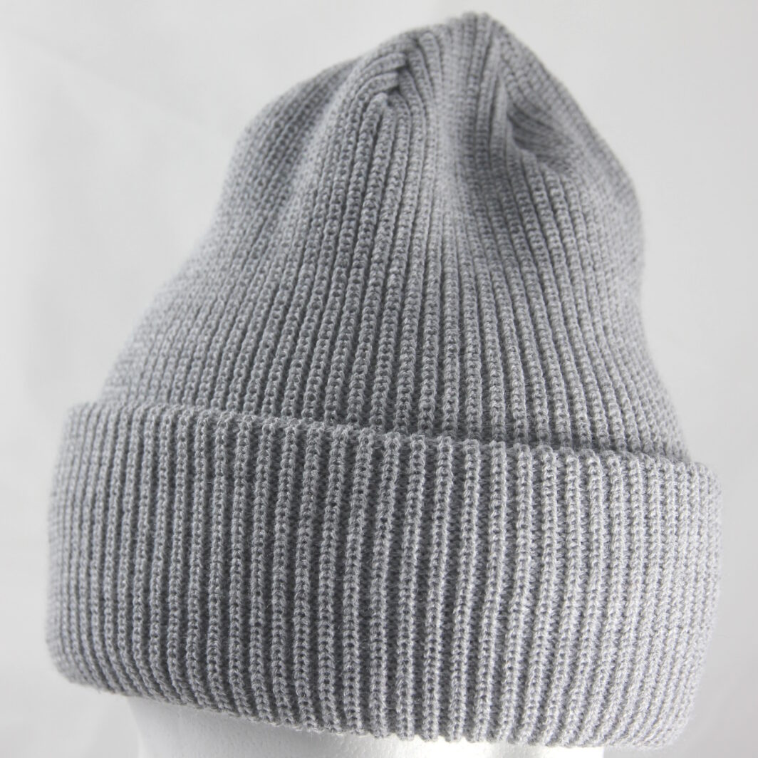 Graue dicke Perlfang-Mütze mit zwei Strick-Lagen